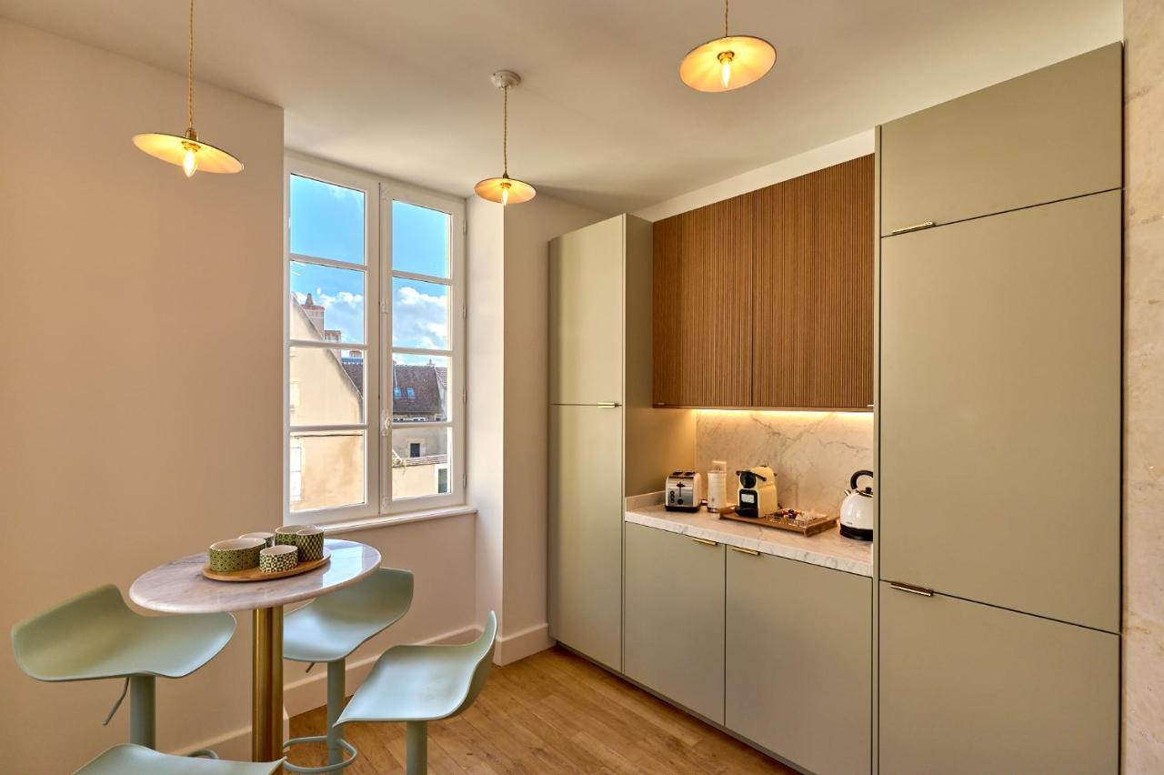 Appartement Montagnon - Les Suites Du Palais - Classe 4 Etoiles, Parking Prive, Vue Cathedrale, 3 Chambres, Primo C0Nciergerie Nevers Ngoại thất bức ảnh