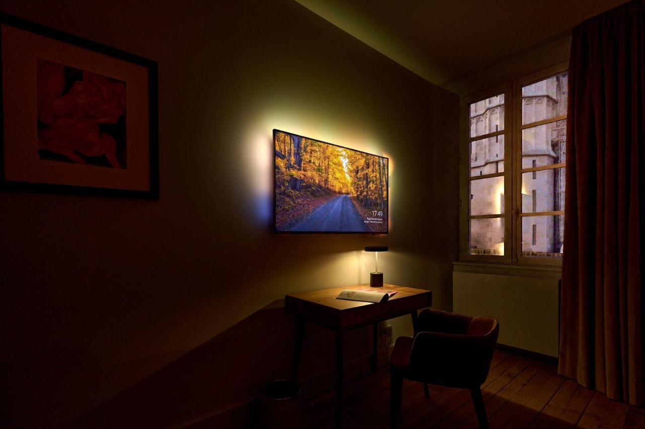 Appartement Montagnon - Les Suites Du Palais - Classe 4 Etoiles, Parking Prive, Vue Cathedrale, 3 Chambres, Primo C0Nciergerie Nevers Ngoại thất bức ảnh