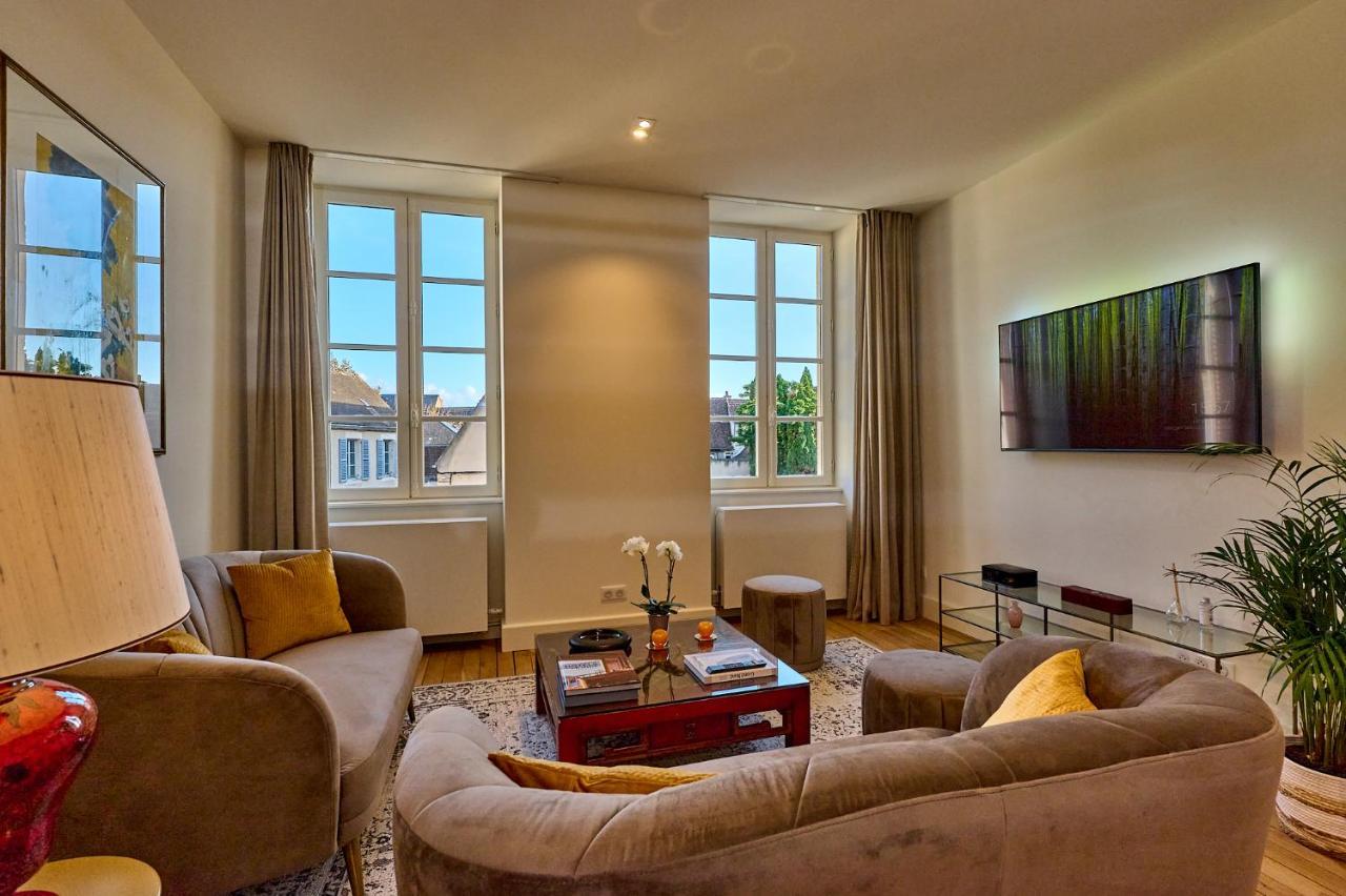 Appartement Montagnon - Les Suites Du Palais - Classe 4 Etoiles, Parking Prive, Vue Cathedrale, 3 Chambres, Primo C0Nciergerie Nevers Ngoại thất bức ảnh