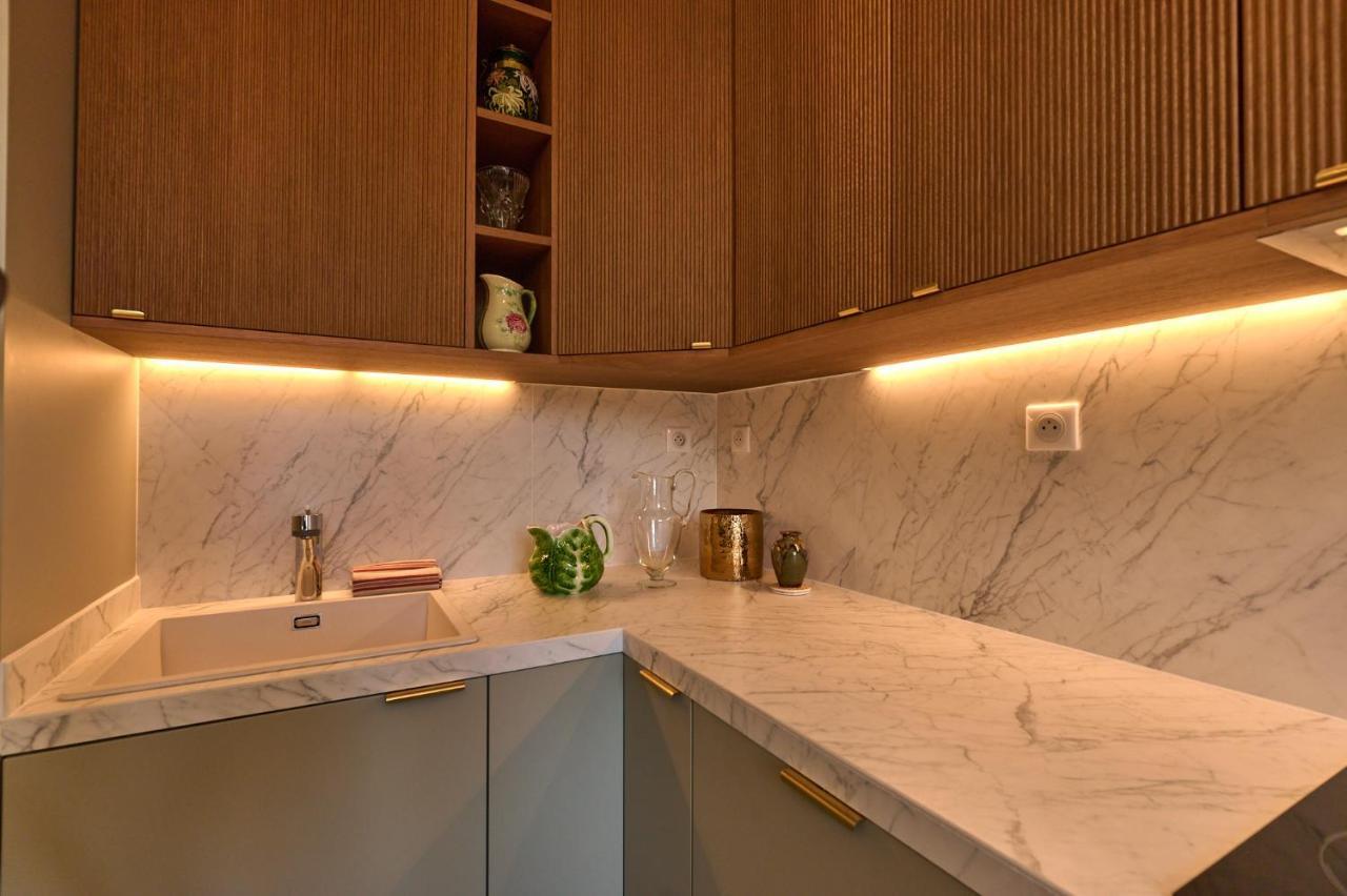 Appartement Montagnon - Les Suites Du Palais - Classe 4 Etoiles, Parking Prive, Vue Cathedrale, 3 Chambres, Primo C0Nciergerie Nevers Ngoại thất bức ảnh
